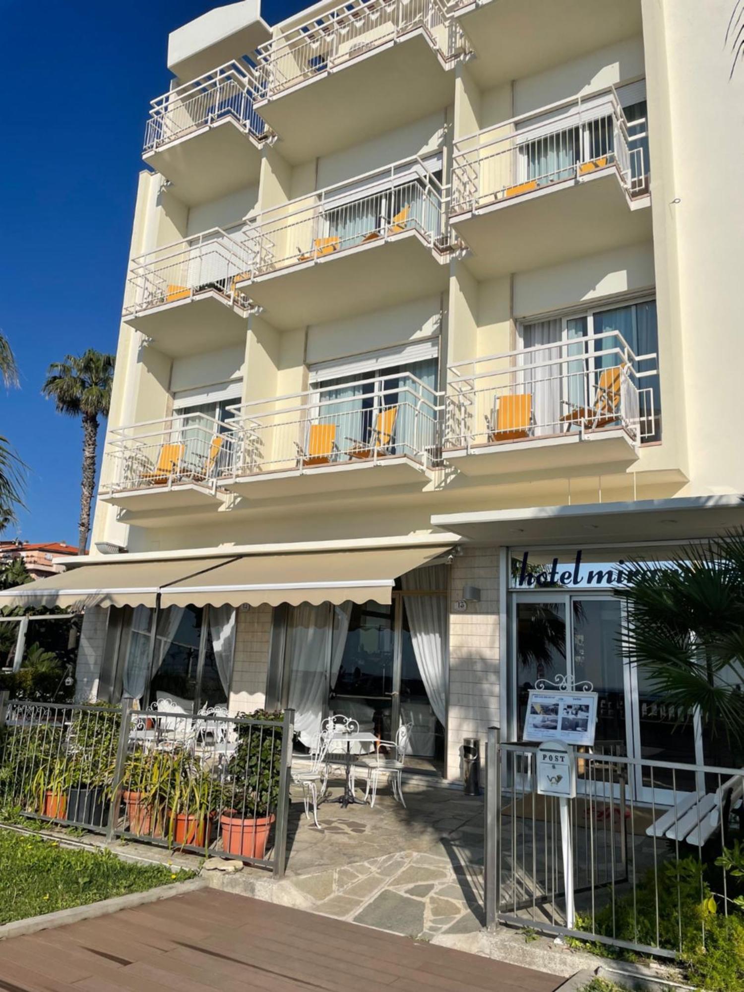Hotel Miramare Diano Marina Exterior foto