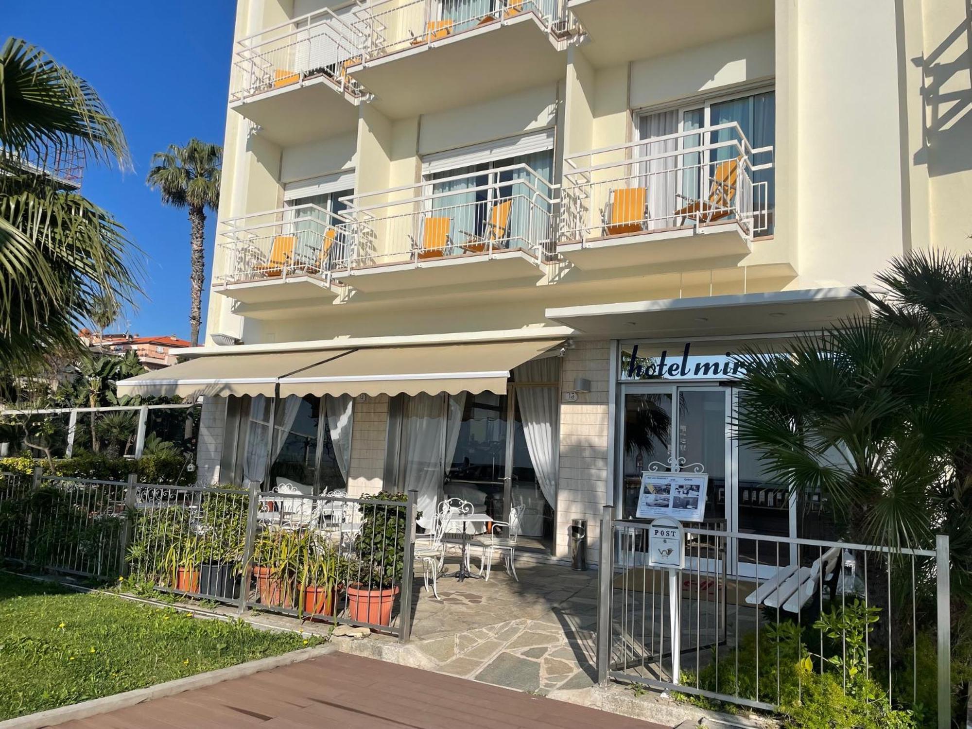 Hotel Miramare Diano Marina Exterior foto